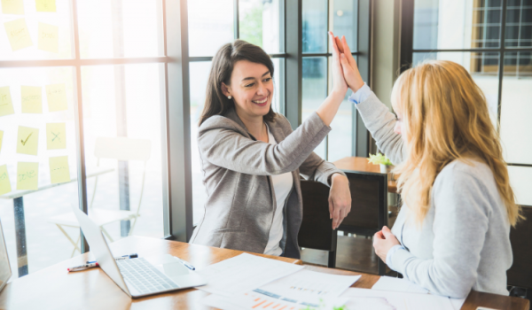 two female entrepreneurs